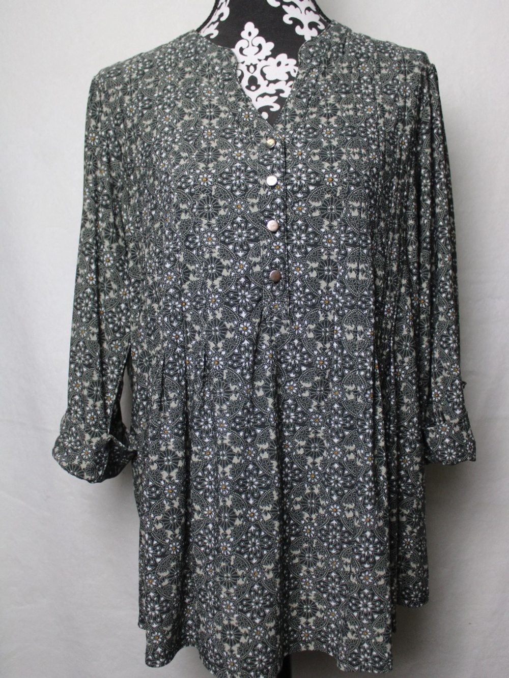 Westport 1962 Women's 1X Olive Green Floral 3/4 Sleeve Tunic